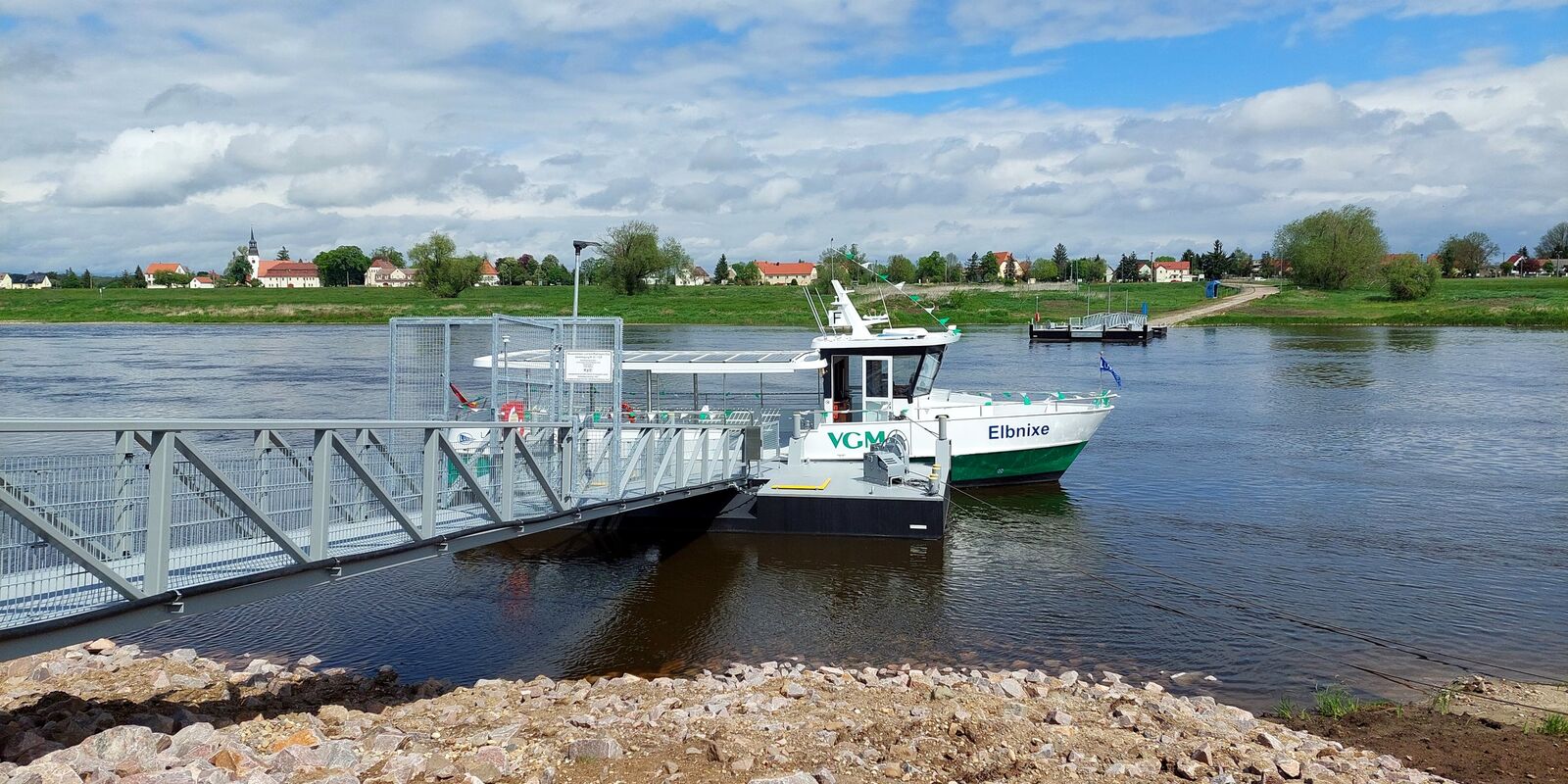 &raquo;Elbnixe&laquo; Zweite E-Fähre der VGM | Foto: Ramona Raden
